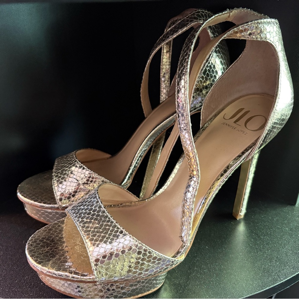 Jennifer Lopez Gold Metallic Heels